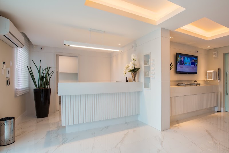 INSTITUTO KOPP ODONTOLOGIA Implante Dentário Curitiba - foto 2