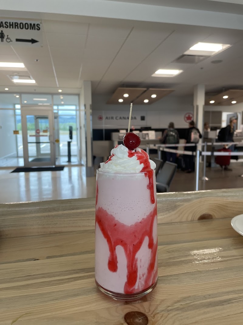 Runway Café and Bar photo 4