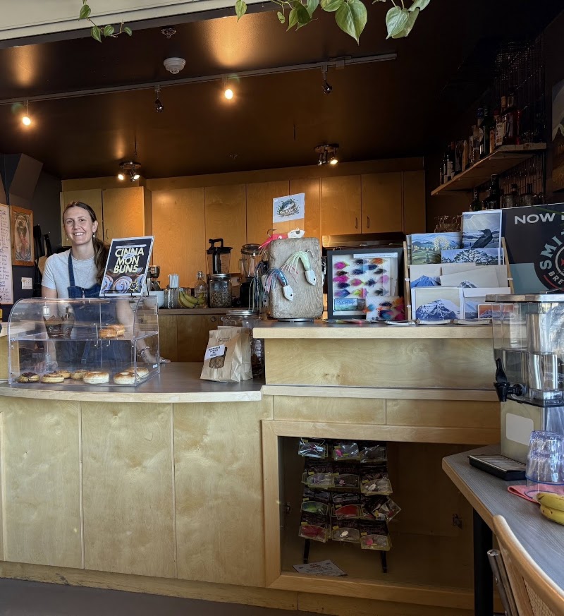 Runway Café and Bar photo 4