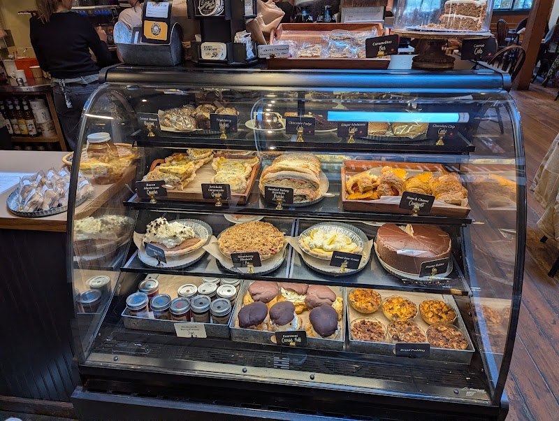 Mt. Vernon Calico Cupboard Café & Bakery photo 4