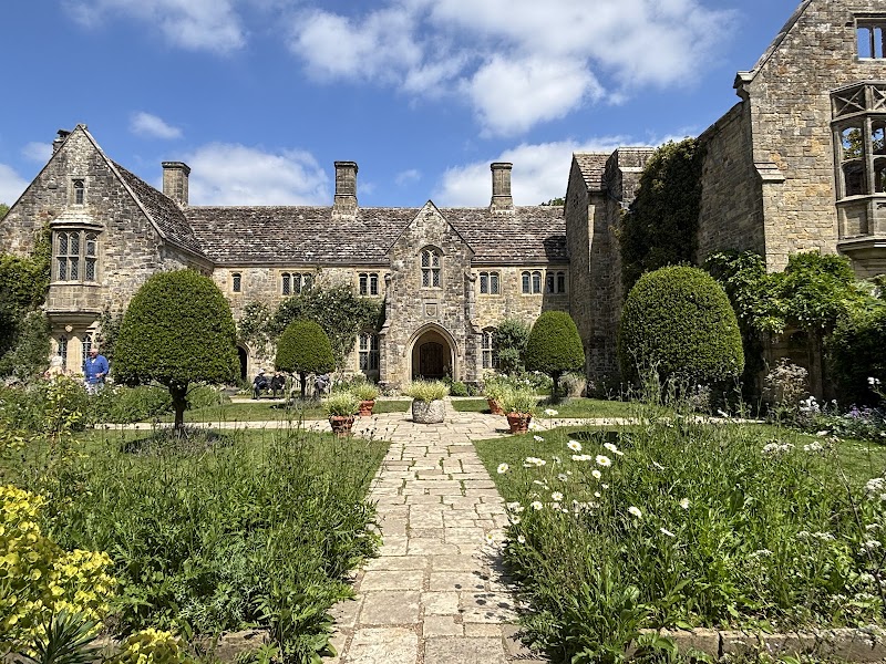 NT Nymans Gardens