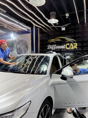 Different Car السيارة المختلفة