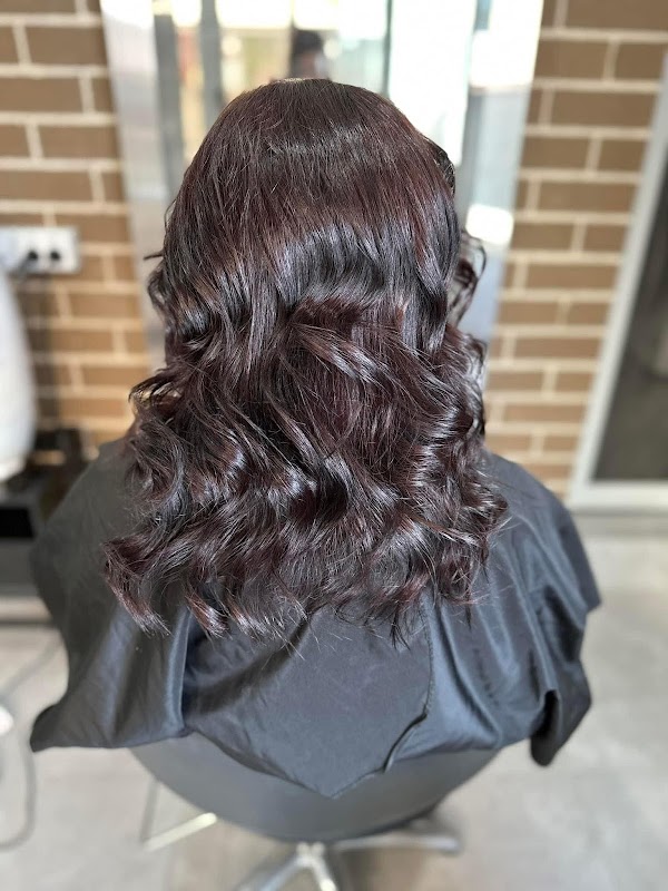 CW HAIR STUDIO photo 1