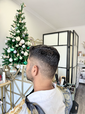 Richard Barber - Venus Salon photo 3