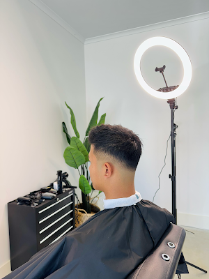 Richard Barber - Venus Salon photo 2