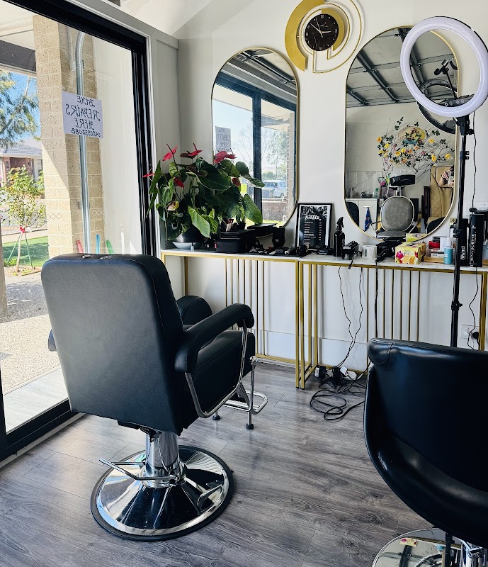 Richard Barber - Venus Salon photo 1