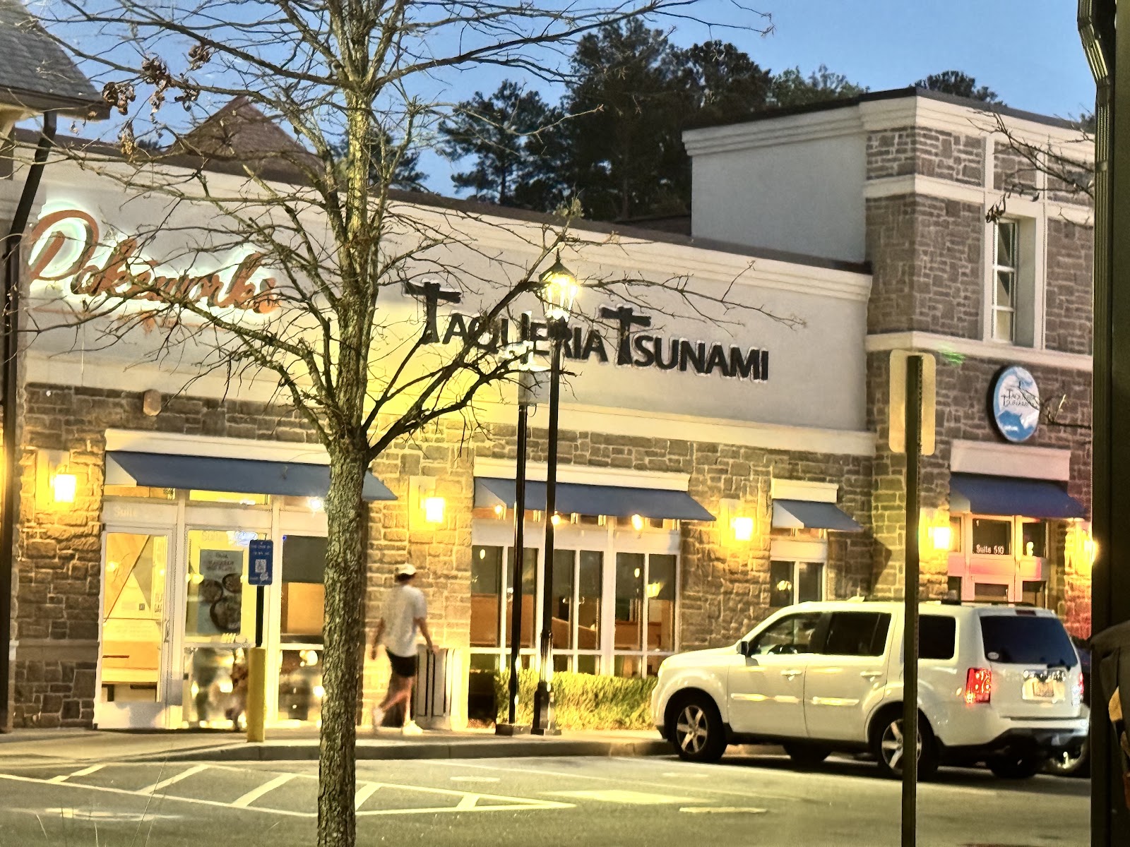 Taqueria Tsunami