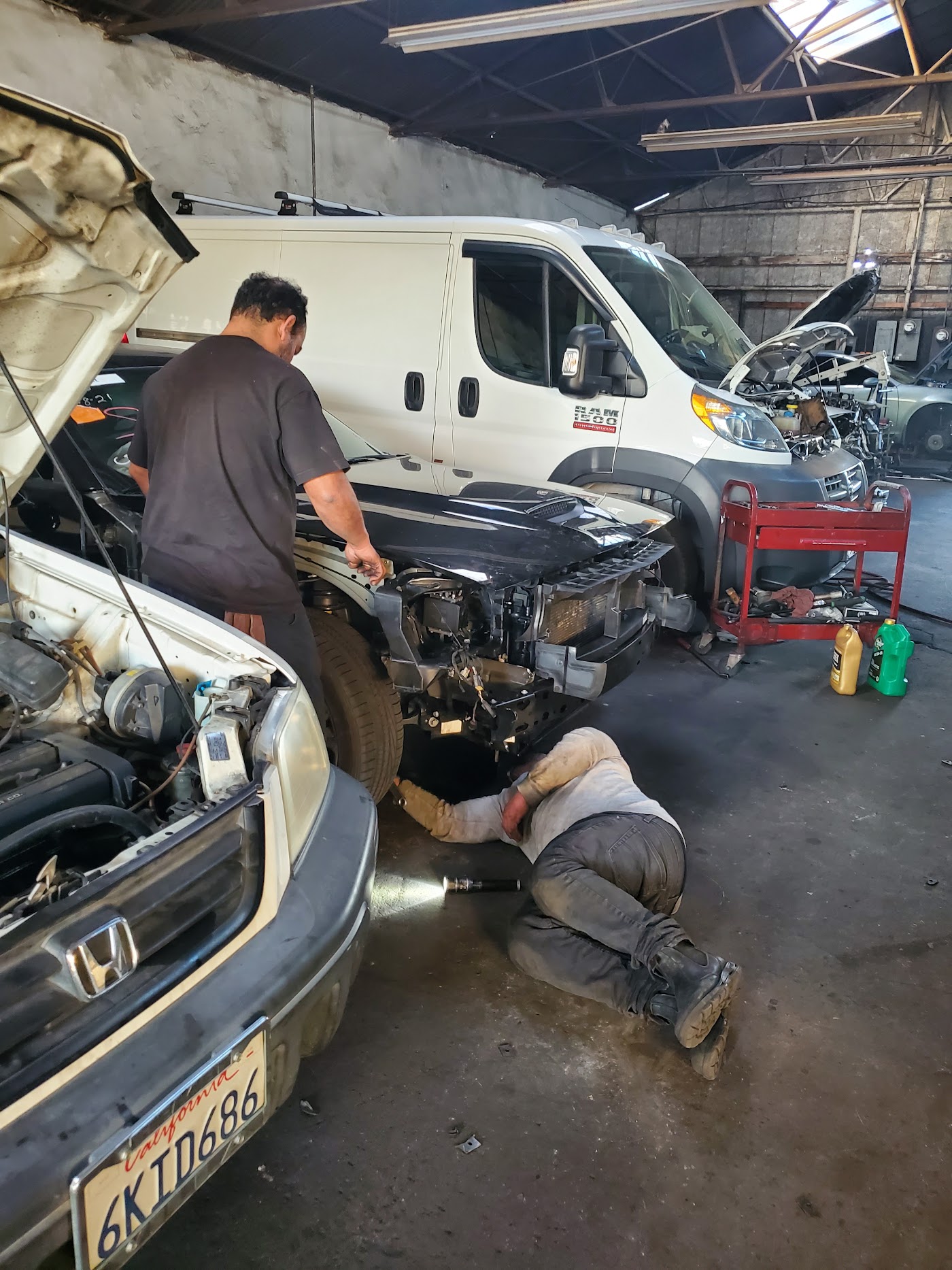 AUTO REPAIR "TNT auto Repair" / Mecanico General photo 1