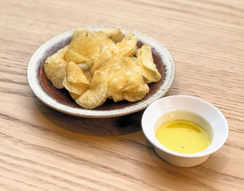 SKIFF カフェバー 3