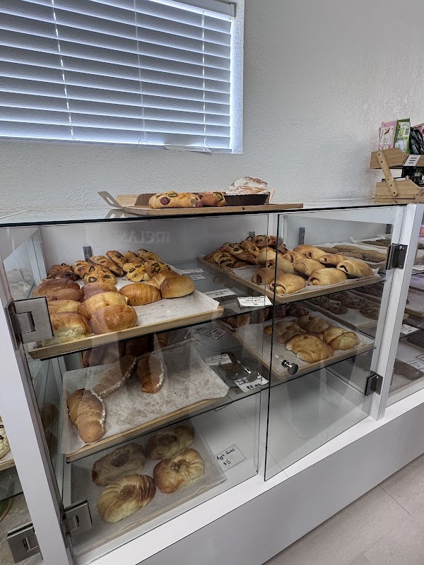 Pan Pan Bakery & Cafe photo 1