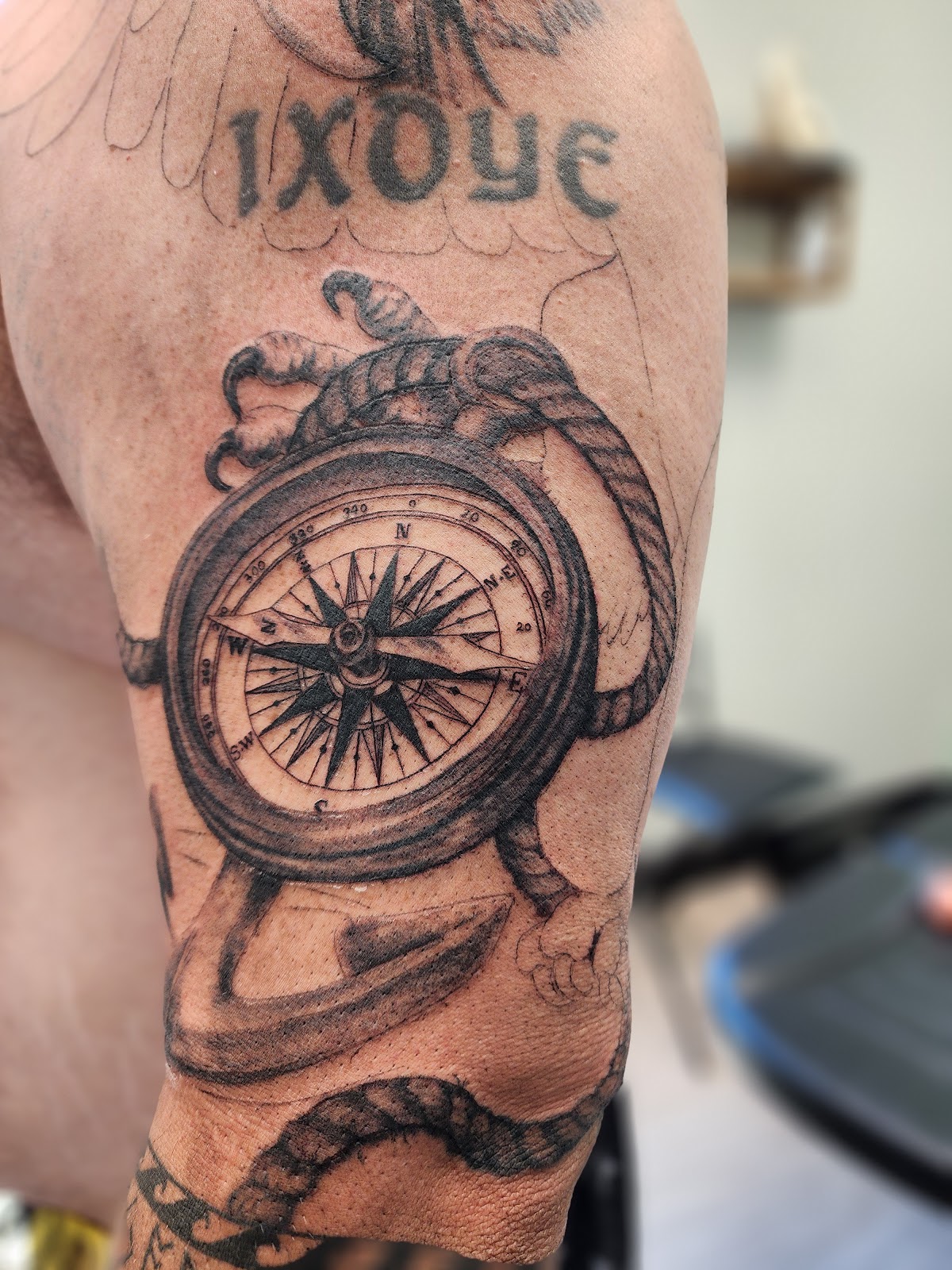 Smiling Sun tattoo studio tattoo work — photo 3