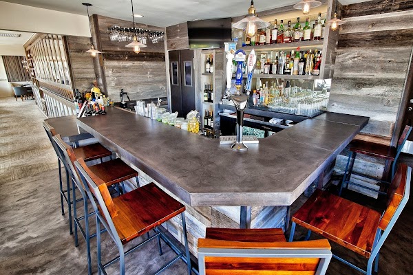 V's restaurant + bar