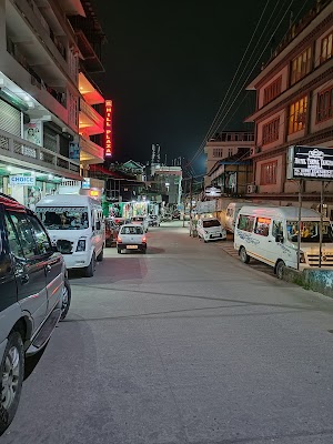 Bomdila Market - Image 3
