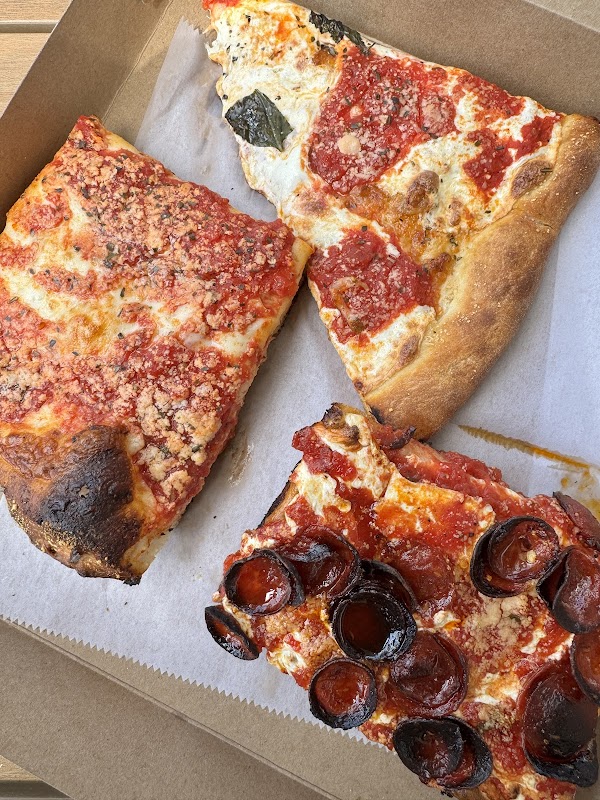 Corner Square photo 6