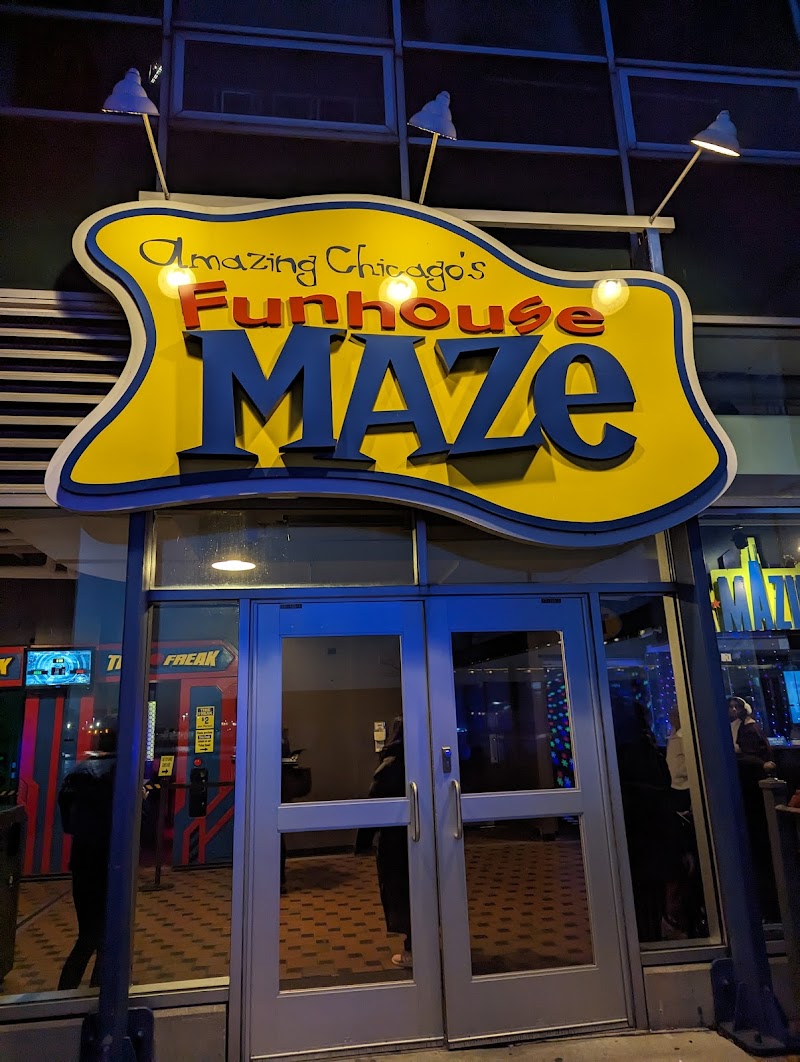 Amazing Chicago's Funhouse Maze — Amusement Center in Chicago