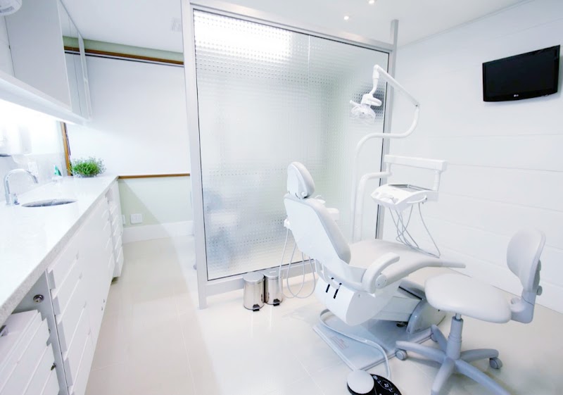 Dra. Mariana Moschetti - Ortodontia Estética