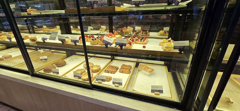 Paris Baguette photo 2
