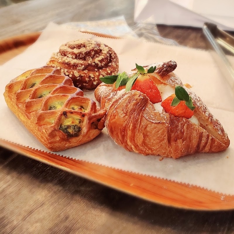 Paris Baguette photo 2