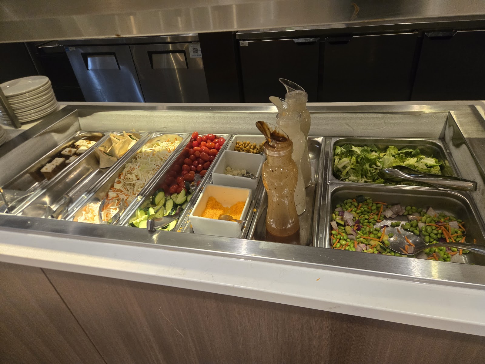 Air Canada Maple Leaf Lounge (Domestic) — photo 3 (via Google)