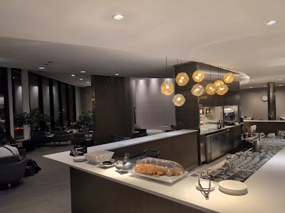 Air Canada Maple Leaf Lounge (Domestic) — Google photo 5