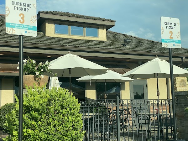 CHEDDAR'S SCRATCH KITCHEN #2142 exterior