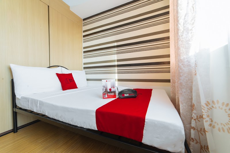 RedDoorz Premium @ SMDC Taguig