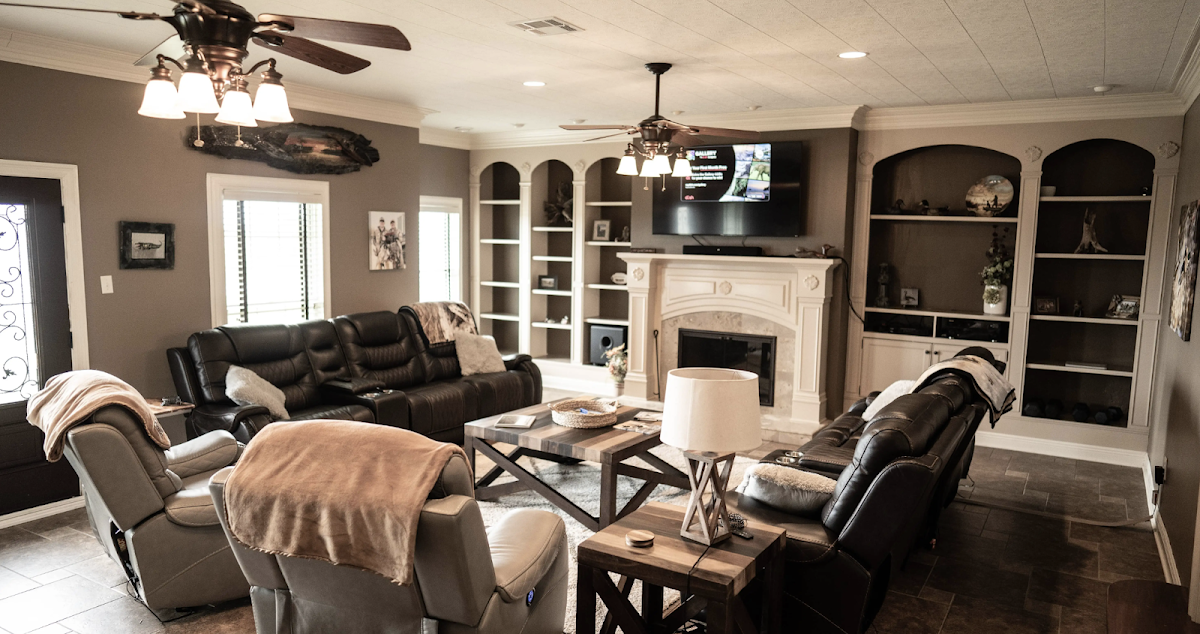Pirogue Hunting and Fishing Lodge