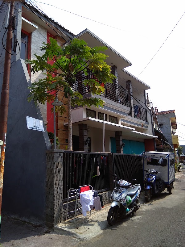 KOST PUTRI ADE
