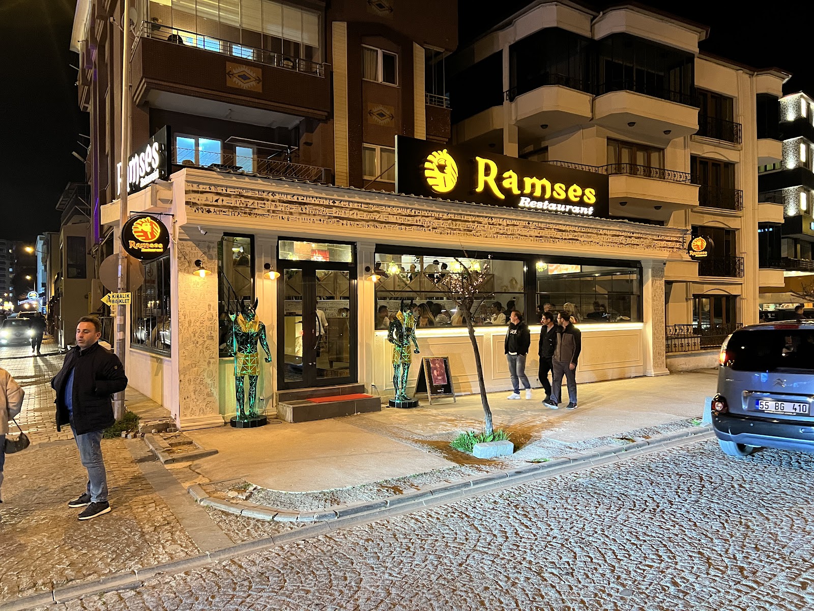 Ramses Restaurant mekanı