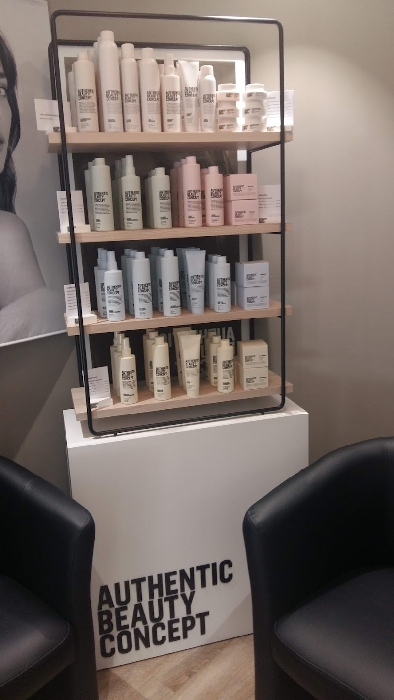 LE SALON — photo 3