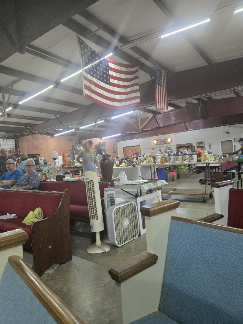 K & T Auction photo