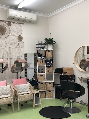 Yeah Hair Baby photo 3