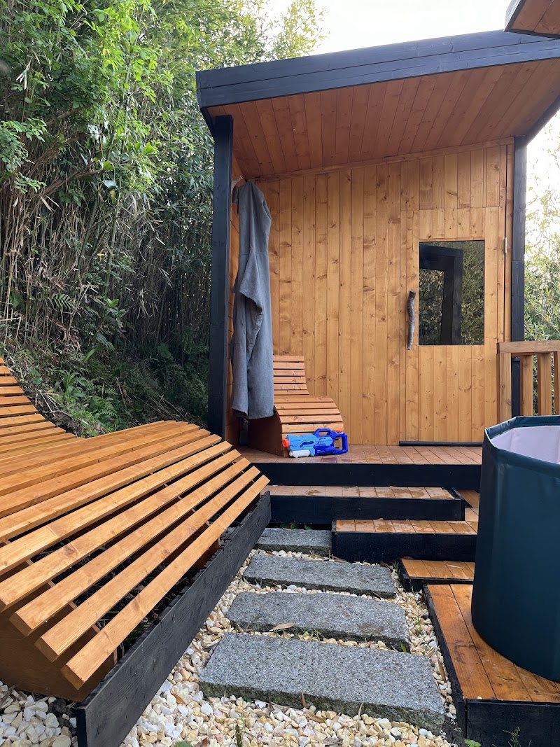 「薪サウナxBBQ貸切宿」整う贅沢ステイ｜D6 Makiwarina(薪割り～な) 2