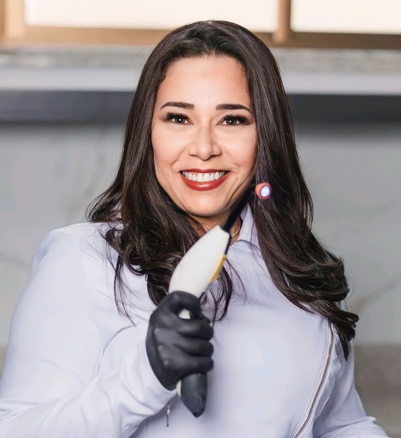 Dra. Ana Virginia Pinheiro - foto 1