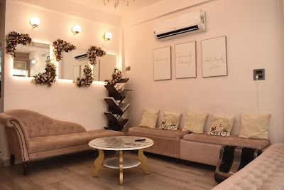 Revana Aesthetics - Image 3
