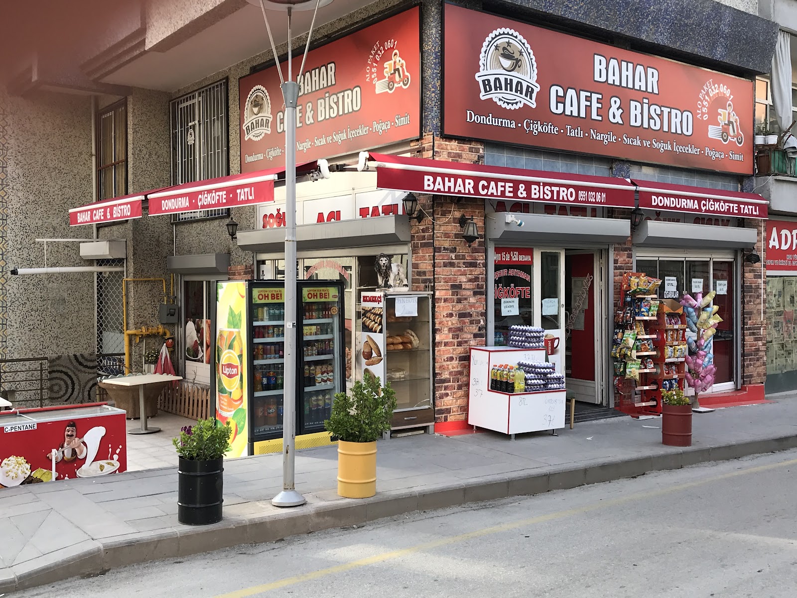 Bahar Cafe mekanı