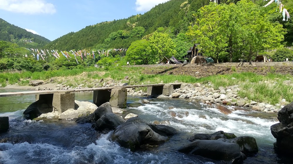 月ヶ谷温泉村キャンプ場 パンゲアフィールド