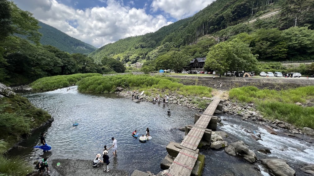 月ヶ谷温泉村キャンプ場 パンゲアフィールド
