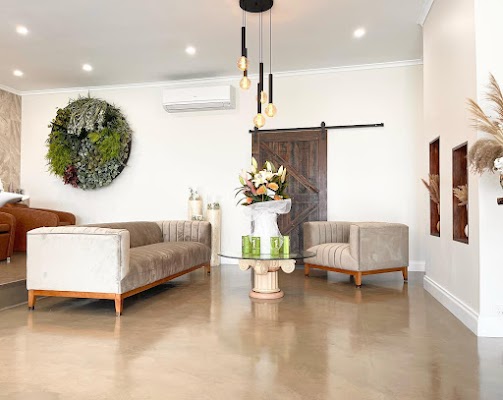 Jayden's Makeover Lounge photo 3