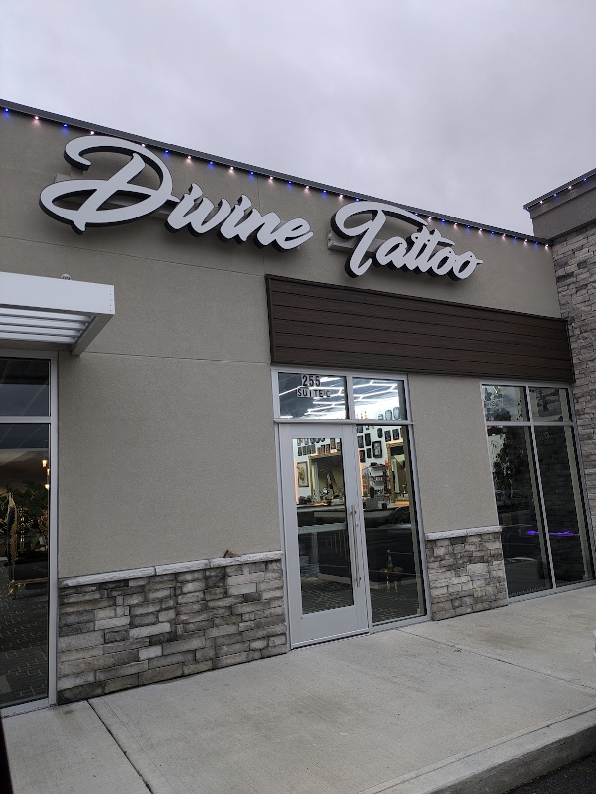 Divine Tattoo Parlor North tattoo parlor in Ballwin, MO