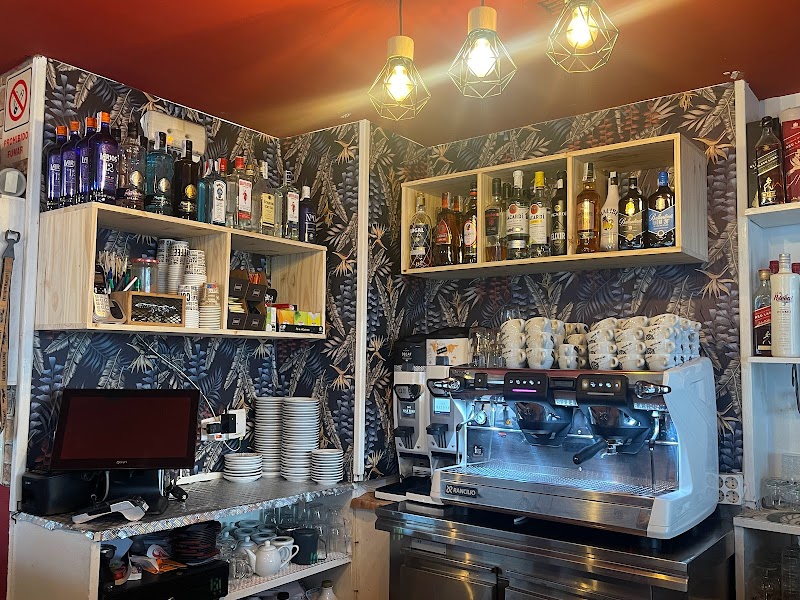 Taperia bonsay bar photo 3