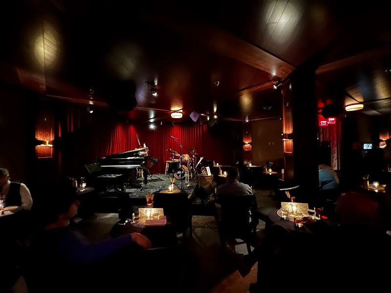 Retro-influenced jazz club vibe