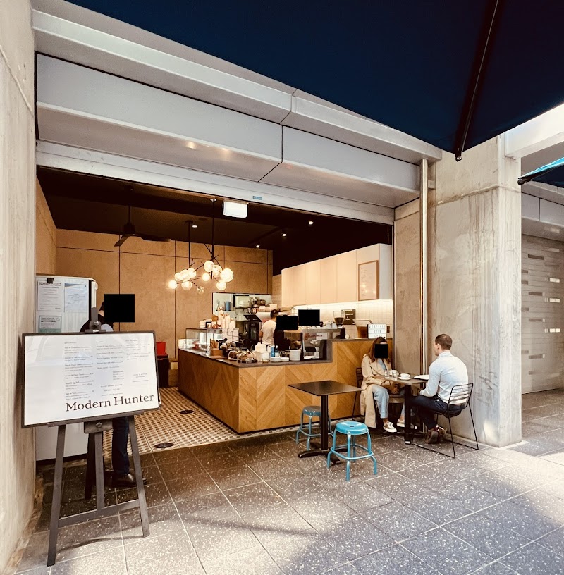 Modern Hunter photo 1