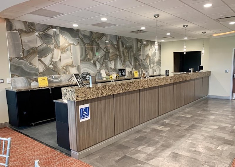 Uptown North Main photo 4