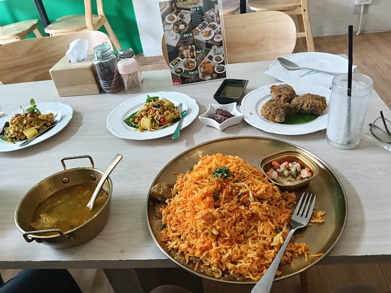 Everything Halal CNX photo 3