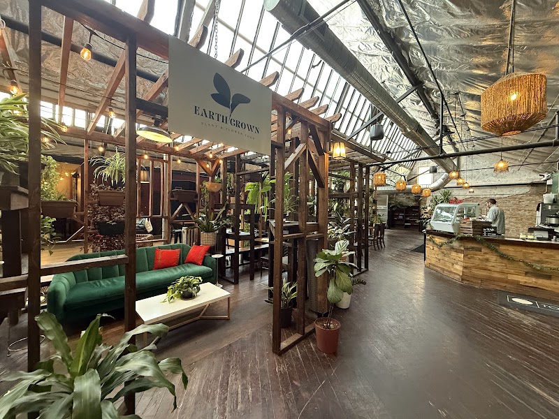 Earth Coffeehouse & Cafe photo 4