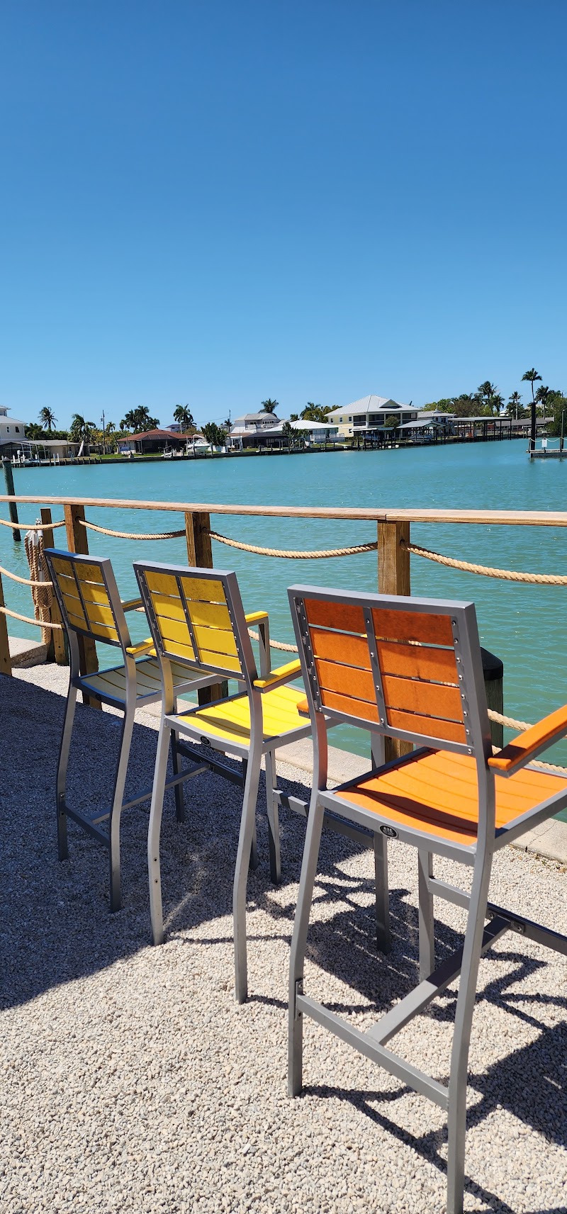 Island Gypsy Cafe & Marina Bar photo 2