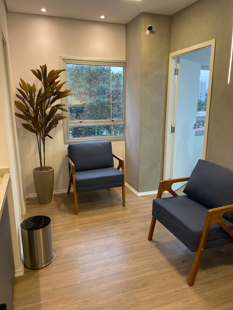 Dra. Cristiane Fernandes - foto 2