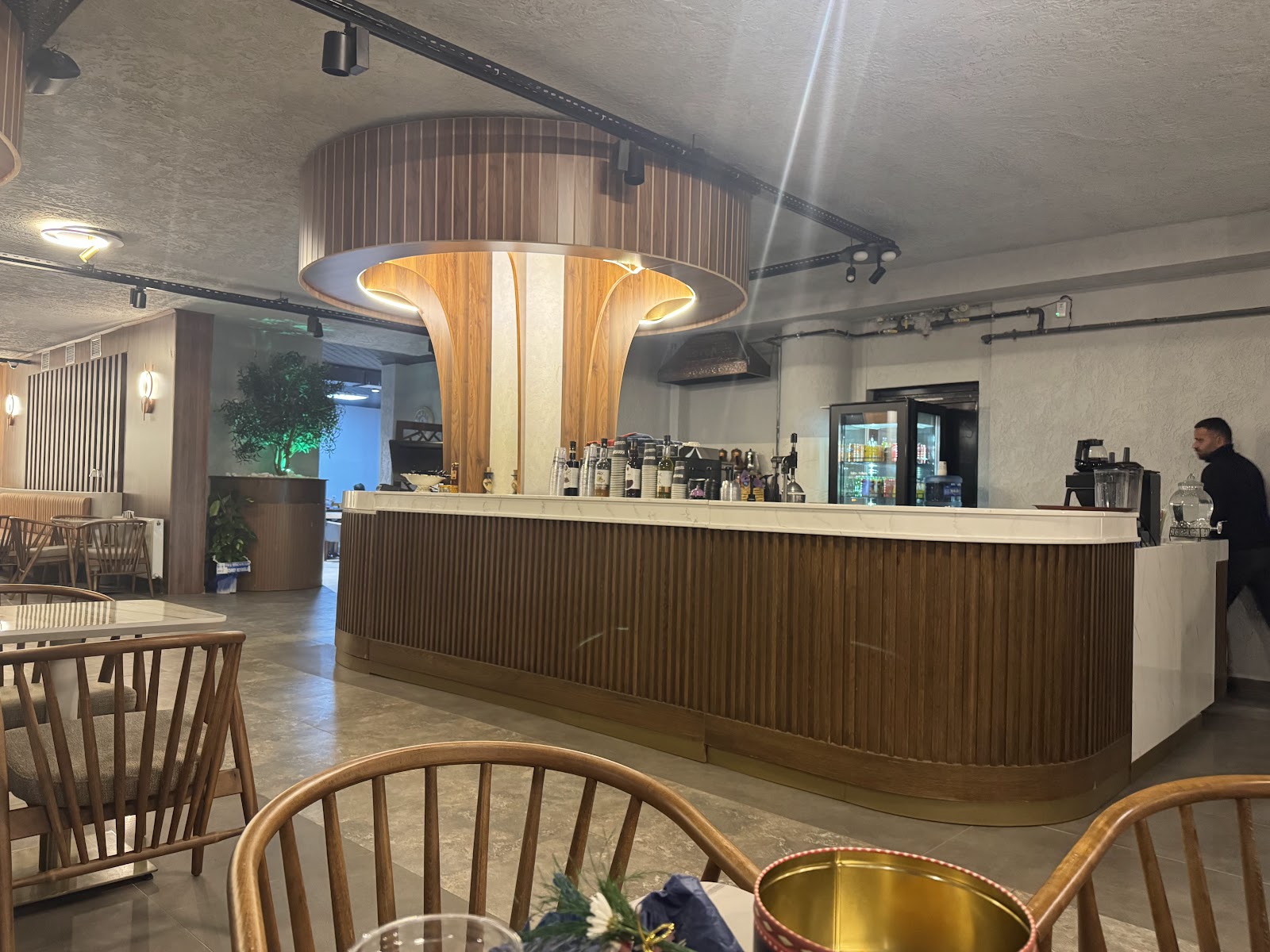 KAVANİ COFFEE & RESTAURANT mekanı