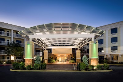 Holiday Inn & Suites Atlanta Airport-North by IHG
